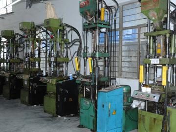 水表注(zhu)塑車間